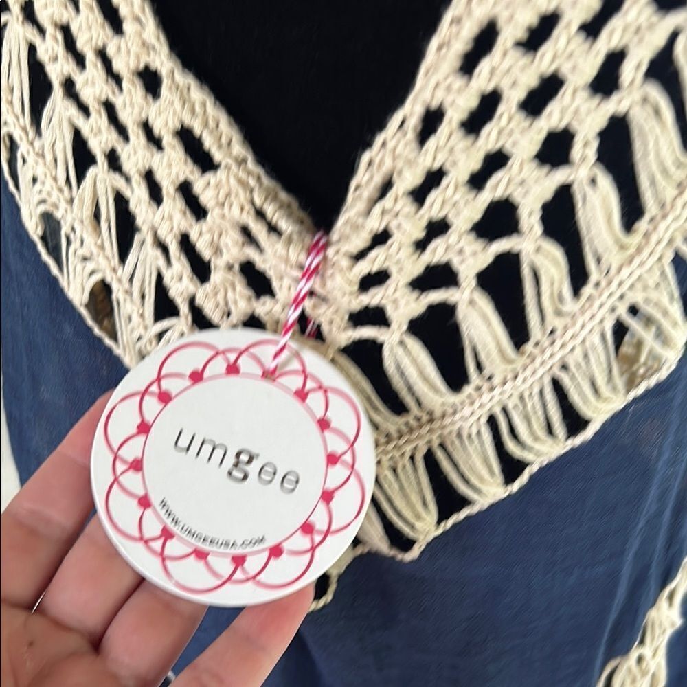 NWT Umgee Navy and Cream Fringe Top E - Picture 3 of 6